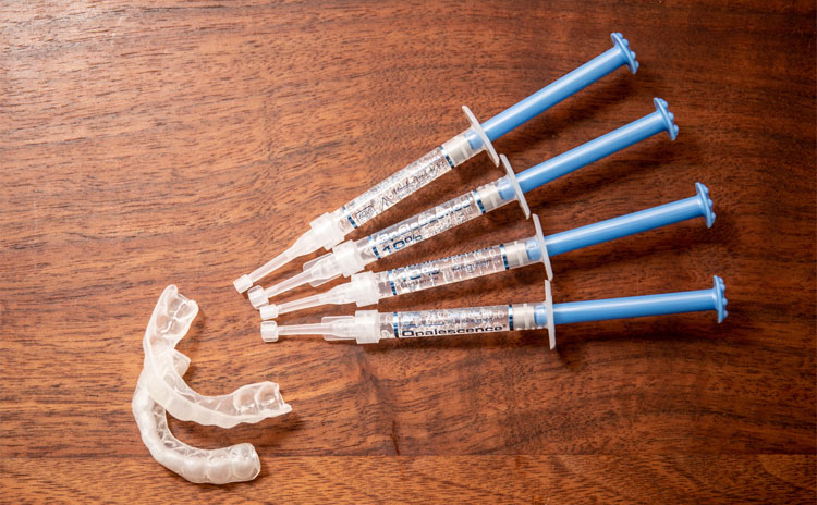 カスタムマウスピース（＝従来型）のホームホワイトニングはこちら